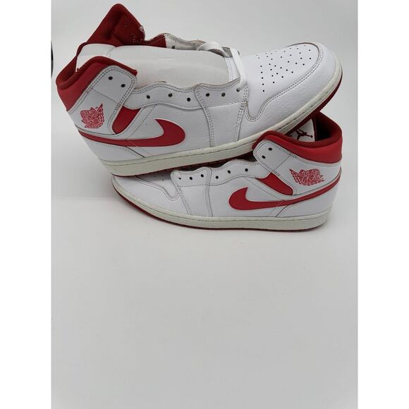 Air‎ Jordan 1 Mid SE - Picture 1 of 5